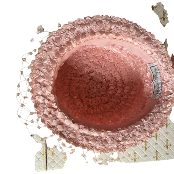 1960s‎ Marshall Field & Company Pale Pink Straw w/Netting Over Front Cloche Hat - Picture 5 of 7